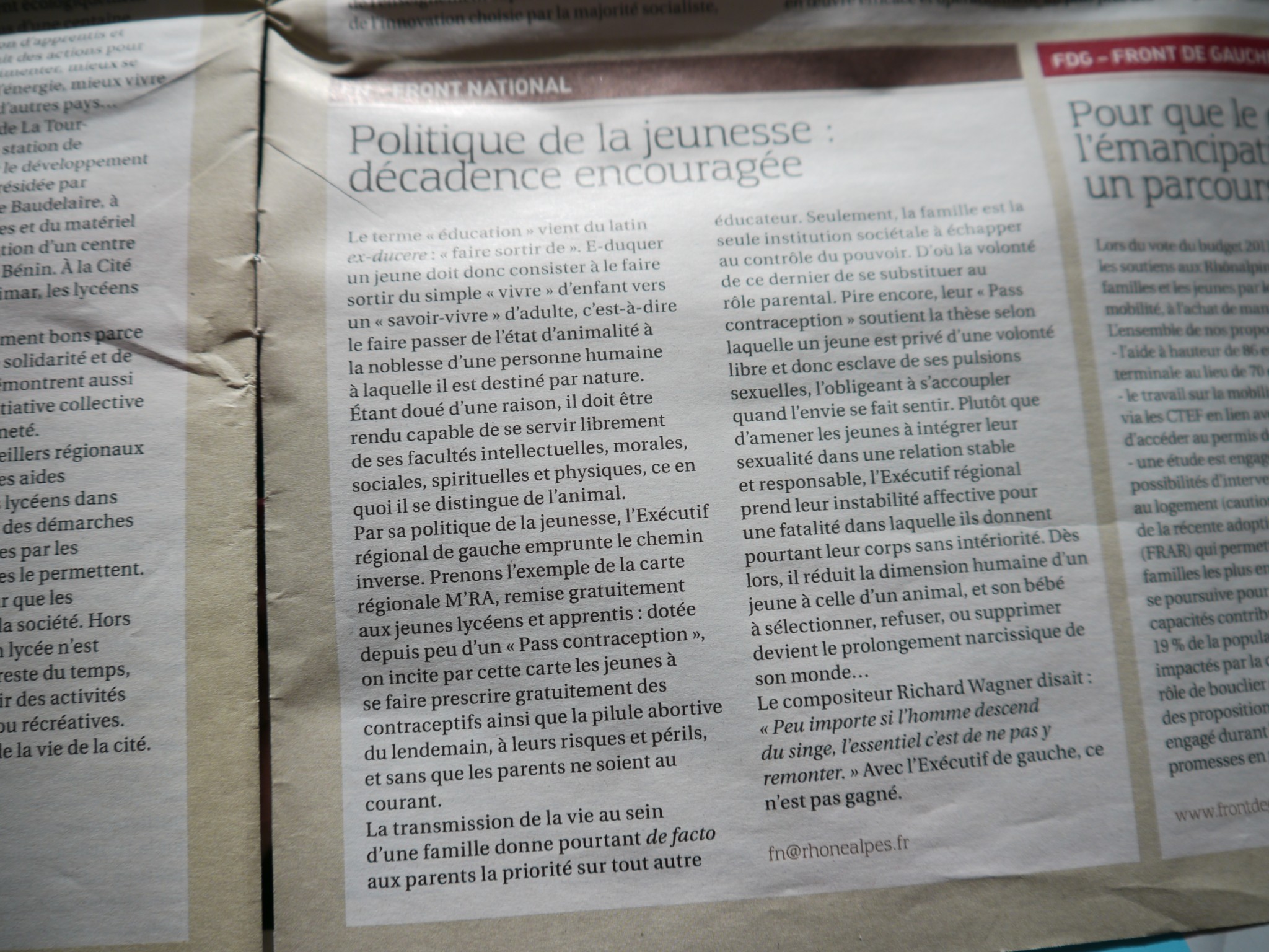 Tribune du groupe Front National dans le journal "Rhône-Alpes" de septembre 2012.